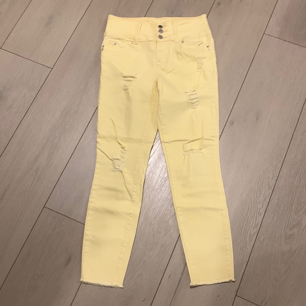 WannaBettaButt YMI Mid Rise Ripped Distressed Jeans